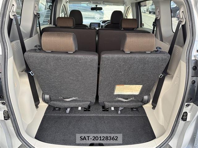 Toyota SIENTA 2016-12 8628882-14