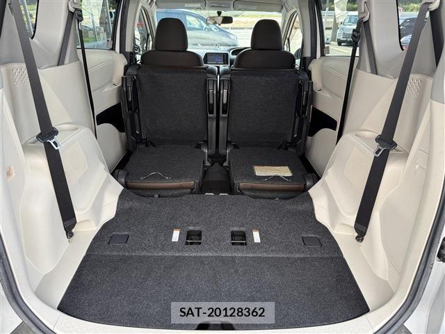 Toyota SIENTA 2016-12 8628882-15