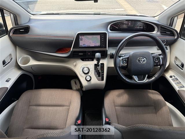 Toyota SIENTA 2016-12 8628882-4