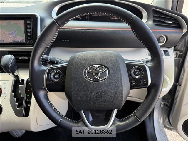 Toyota SIENTA 2016-12 8628882-5