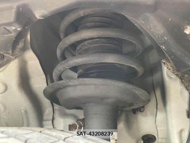 Toyota SIENTA 2016-09 8628867-18