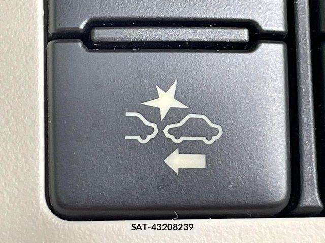 Toyota SIENTA 2016-09 8628867-5