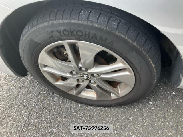 Toyota SIENTA 2015-09 8628883-9