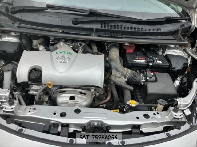 Toyota SIENTA 2015-09 8628883-15
