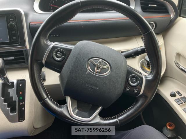 Toyota SIENTA 2015-09 8628883-16