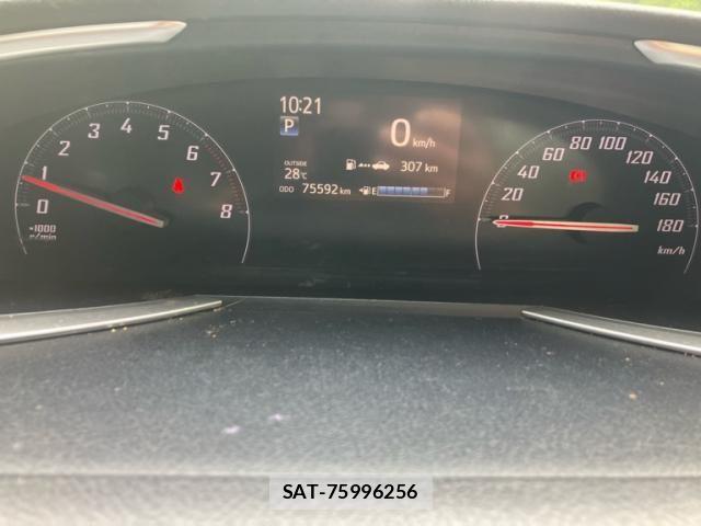Toyota SIENTA 2015-09 8628883-17