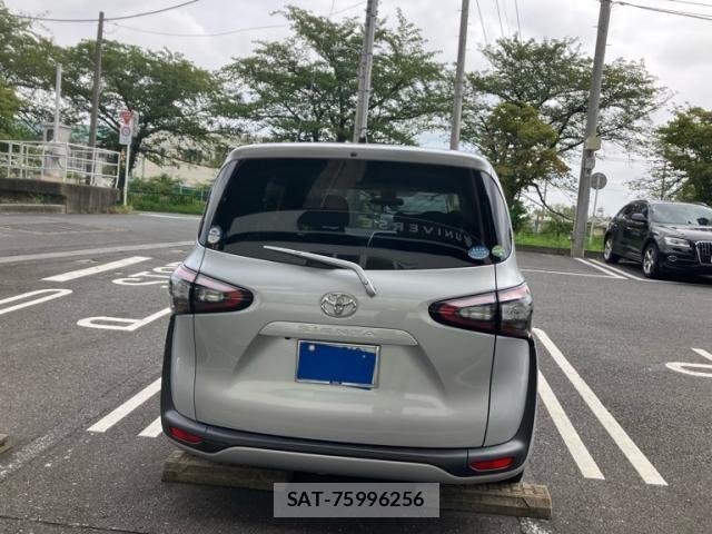 Toyota SIENTA 2015-09 8628883-4