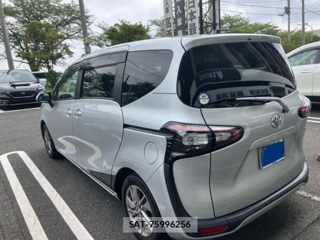 Toyota SIENTA 2015-09 8628883-5