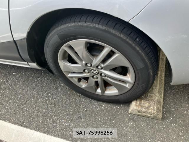 Toyota SIENTA 2015-09 8628883-7