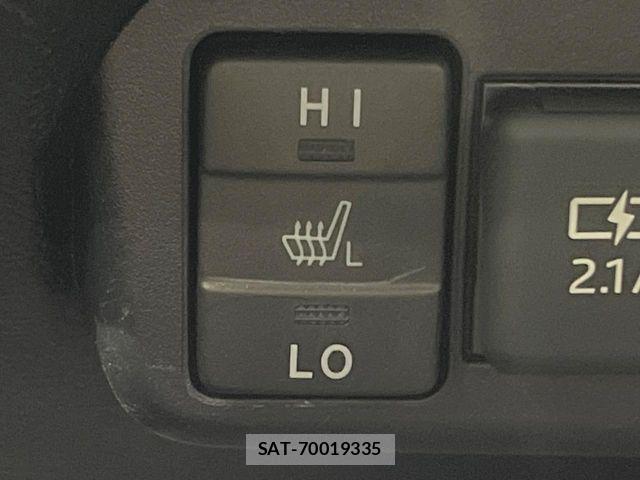 Toyota SIENTA 2021-07 8628865-5