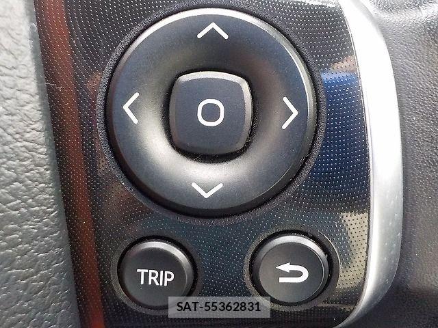 Toyota SIENTA 2016-01 8628876-15