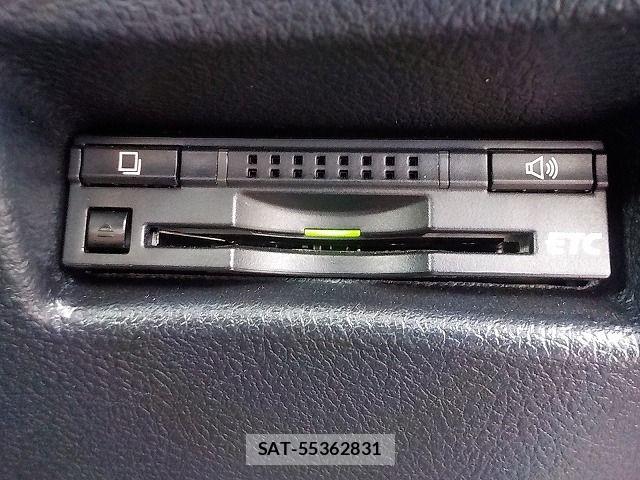 Toyota SIENTA 2016-01 8628876-18
