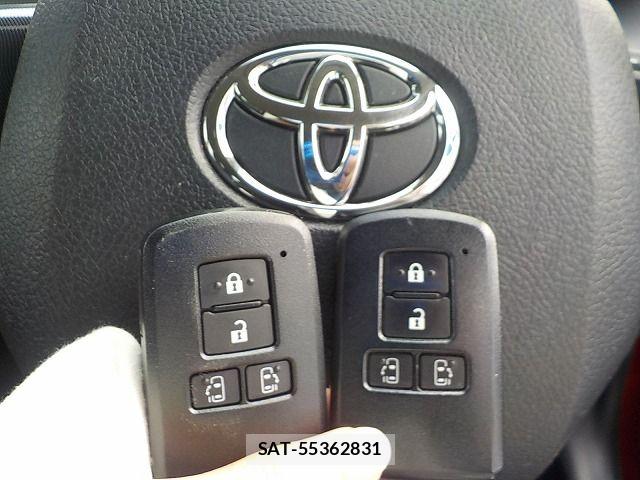 Toyota SIENTA 2016-01 8628876-19