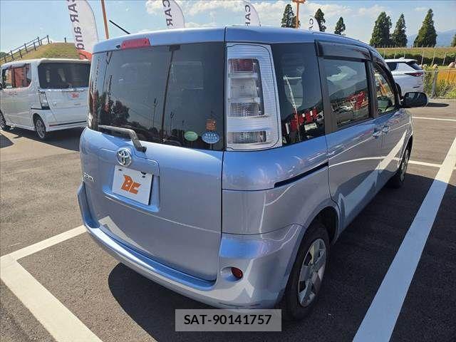 Toyota SIENTA 2014-02 8628884-13
