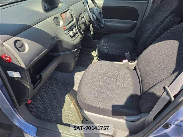 Toyota SIENTA 2014-02 8628884-17