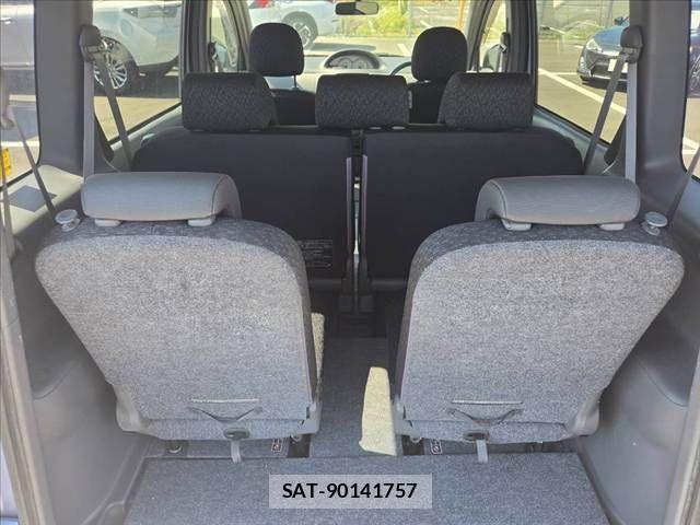 Toyota SIENTA 2014-02 8628884-20