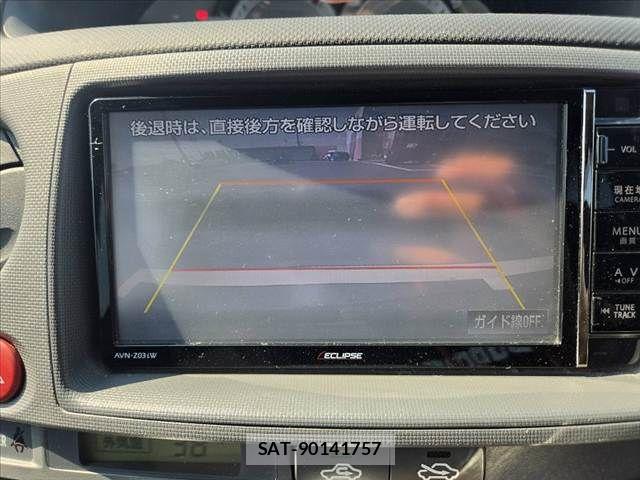 Toyota SIENTA 2014-02 8628884-4