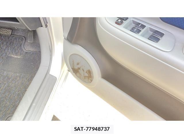 Toyota SIENTA 2005-01 8628889-12