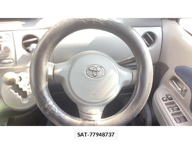 Toyota SIENTA 2005-01 8628889-13