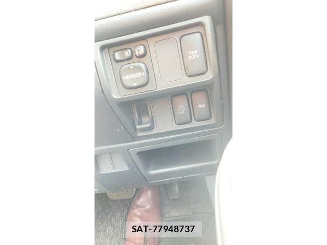Toyota SIENTA 2005-01 8628889-15