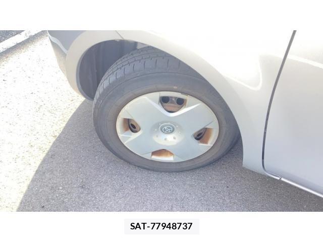 Toyota SIENTA 2005-01 8628889-3