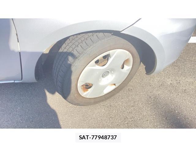 Toyota SIENTA 2005-01 8628889-5