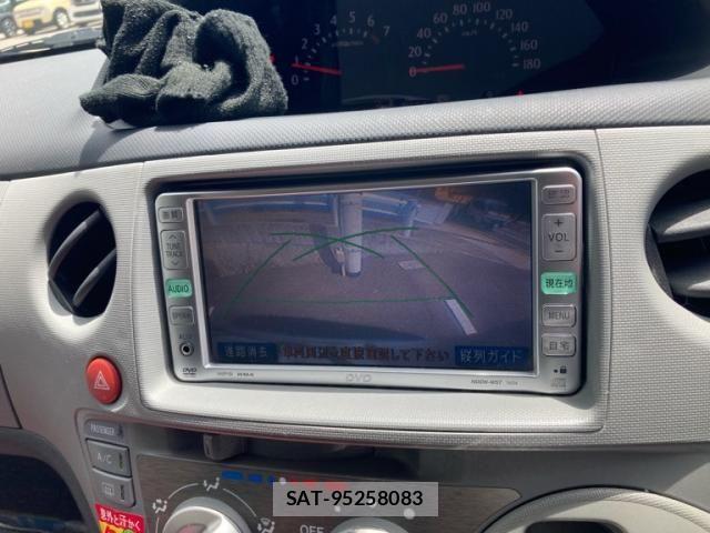 Toyota SIENTA 2007-09 8628888-14