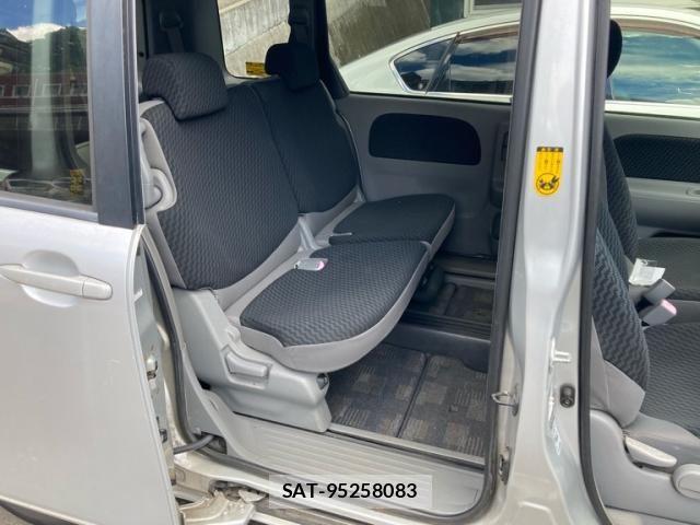 Toyota SIENTA 2007-09 8628888-5