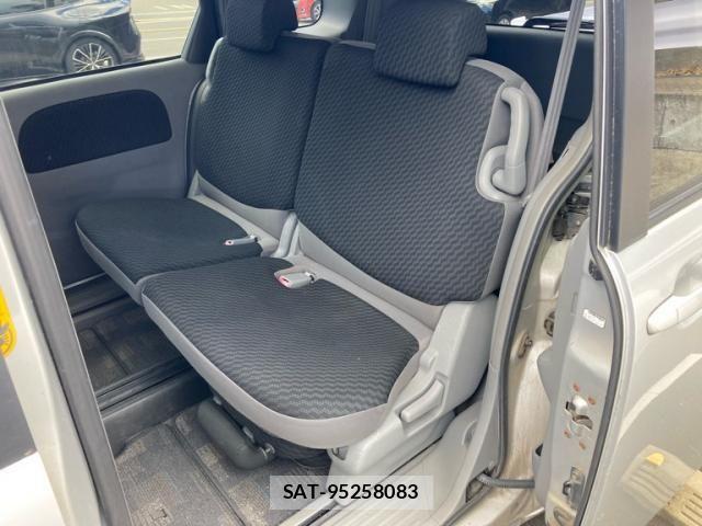 Toyota SIENTA 2007-09 8628888-8