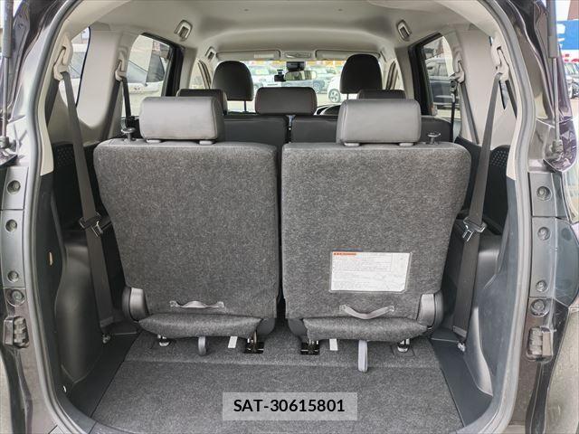 Toyota SIENTA 2017-11 8628877-9
