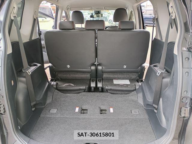 Toyota SIENTA 2017-11 8628877-11