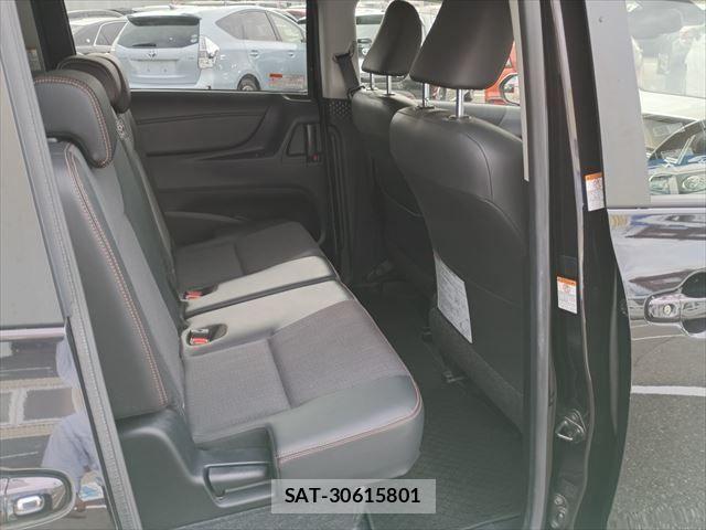 Toyota SIENTA 2017-11 8628877-14