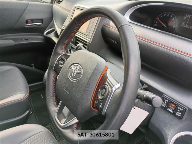 Toyota SIENTA 2017-11 8628877-17
