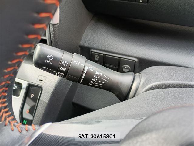 Toyota SIENTA 2017-11 8628877-21