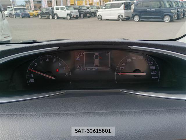 Toyota SIENTA 2017-11 8628877-23