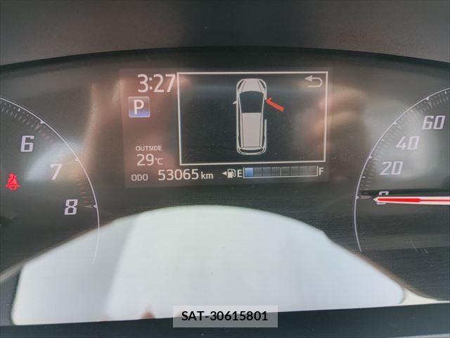 Toyota SIENTA 2017-11 8628877-24