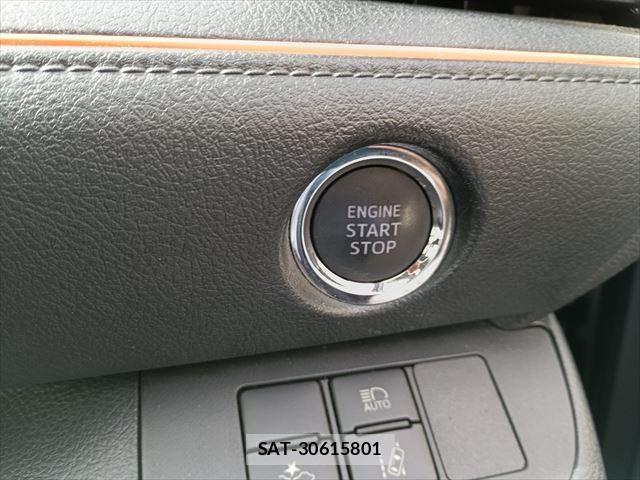 Toyota SIENTA 2017-11 8628877-26