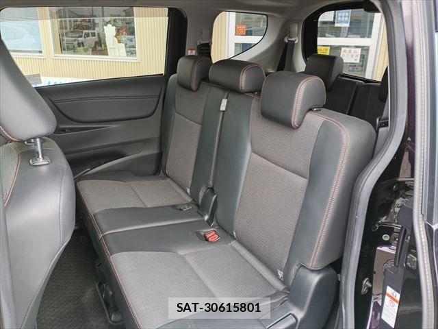 Toyota SIENTA 2017-11 8628877-7