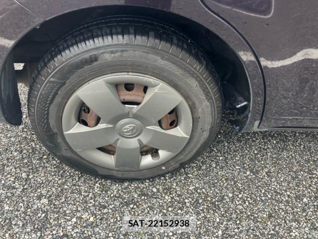 Toyota SIENTA 2012-08 8628887-9
