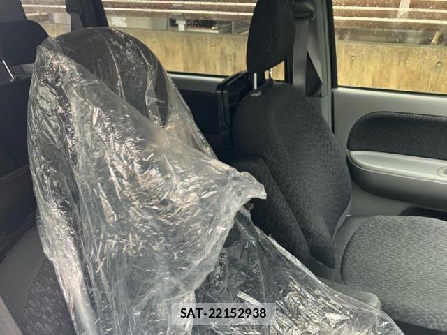 Toyota SIENTA 2012-08 8628887-14