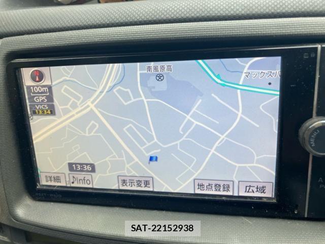 Toyota SIENTA 2012-08 8628887-24