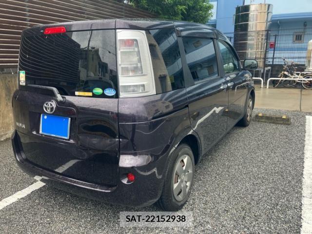 Toyota SIENTA 2012-08 8628887-5