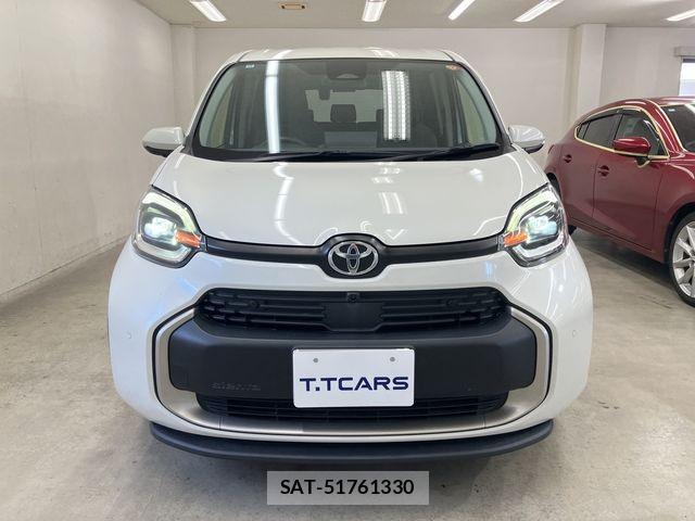 Toyota SIENTA 2022-10 8628860-23
