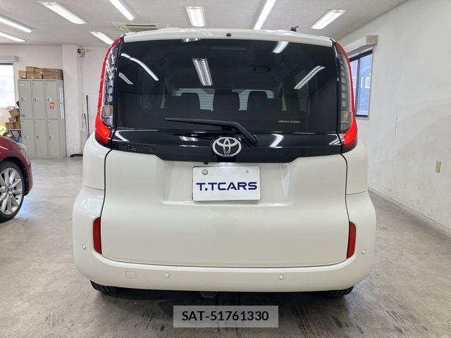 Toyota SIENTA 2022-10 8628860-25