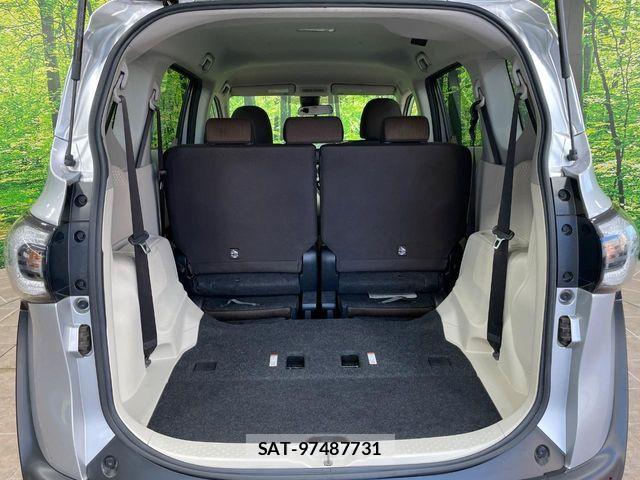 Toyota SIENTA 2016-09 8628873-10