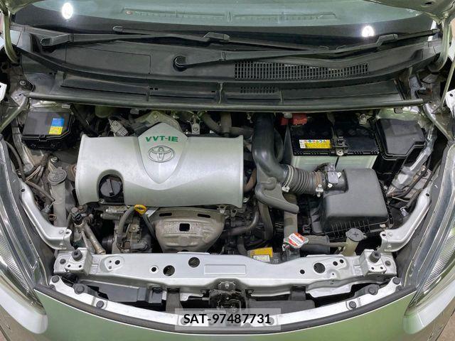 Toyota SIENTA 2016-09 8628873-17