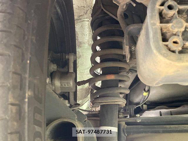 Toyota SIENTA 2016-09 8628873-19