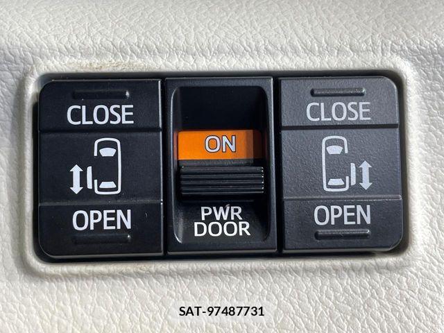 Toyota SIENTA 2016-09 8628873-4