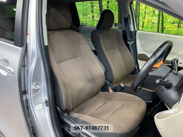 Toyota SIENTA 2016-09 8628873-7