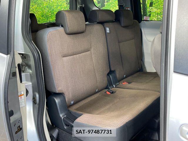 Toyota SIENTA 2016-09 8628873-8